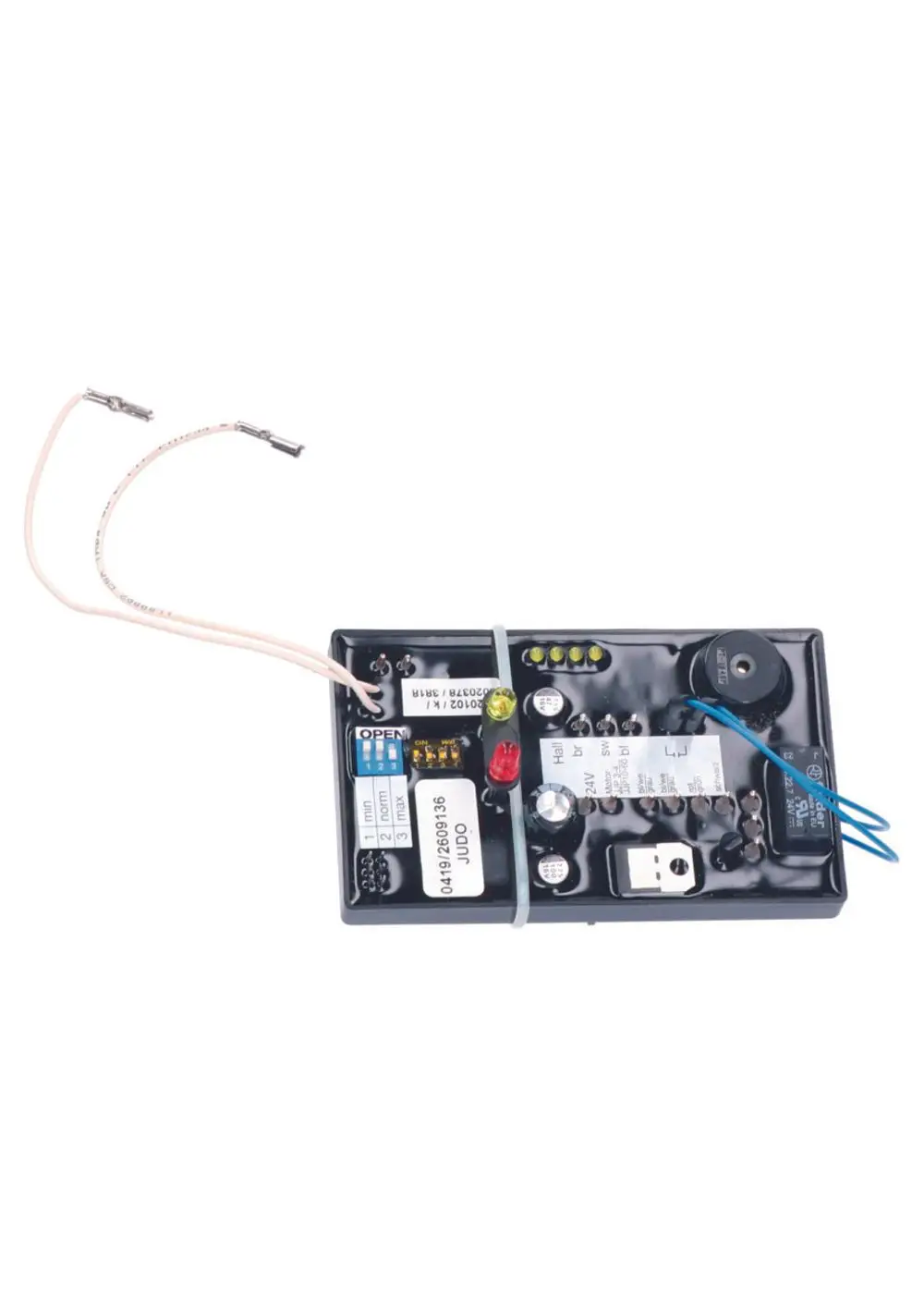 Schaltmodul von Judo mit mehreren elektronischen Bauteilen, LEDs und Anschlusskabeln zur Steuerung einer Dosieranlage.